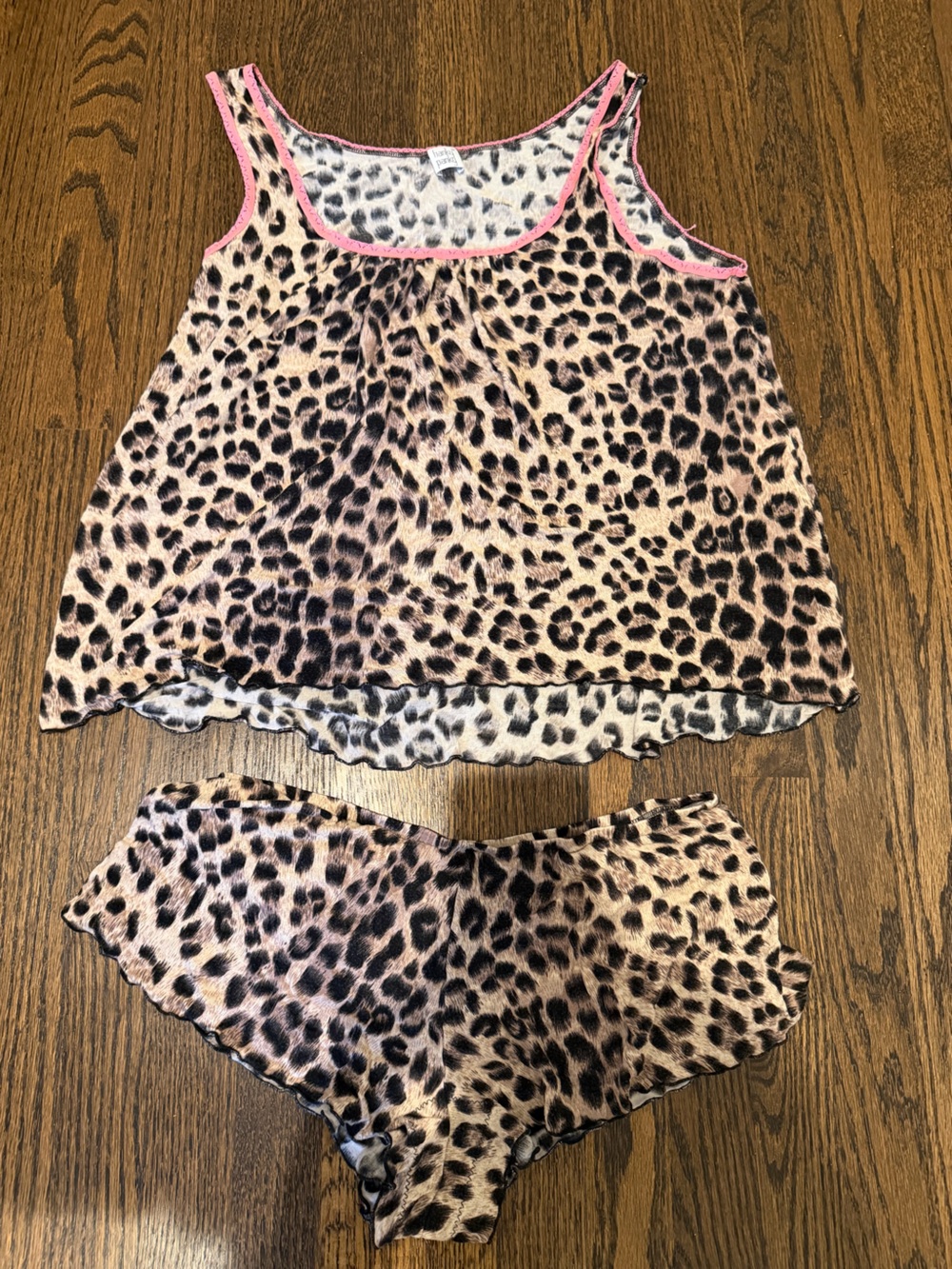Hanky Panky Leopard Print Pajama Top and Bottom - Small
